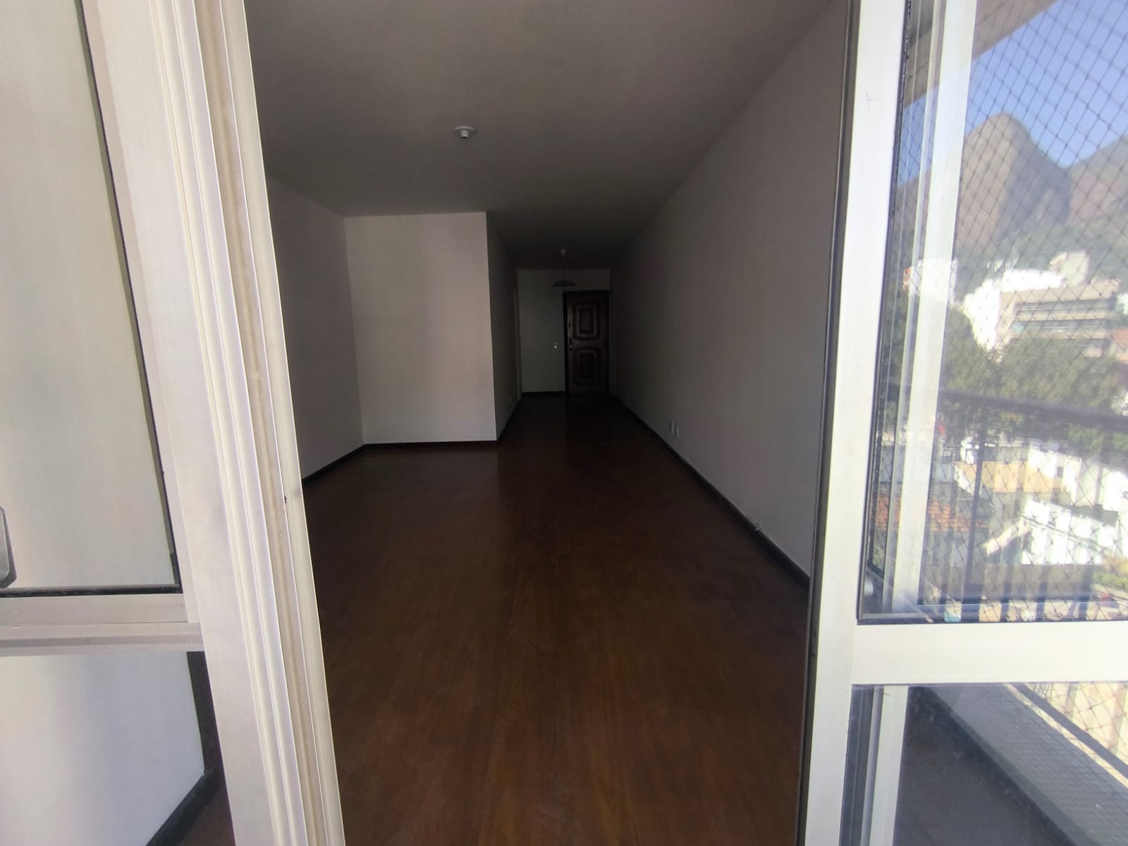 Apartamento para alugar no Grajaú 3 quartos, varanda e duas 